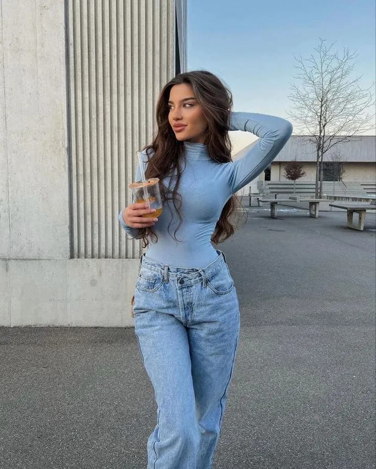 Лонгслив небесного цвета